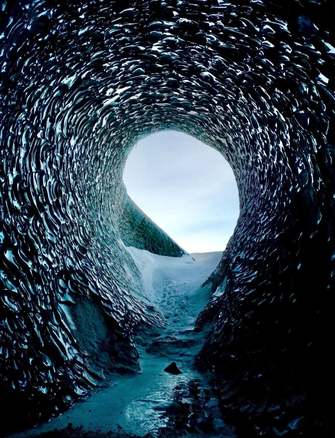 LeyuSports-包含特色冰川徒步探险，极地极限的挑战体验的词条